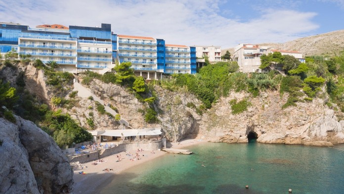 Chorváti uzavreli obľúbenú pláž