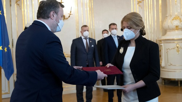 Milan Krajniak sa onedlho možno opäť stretne s prezidentkou.