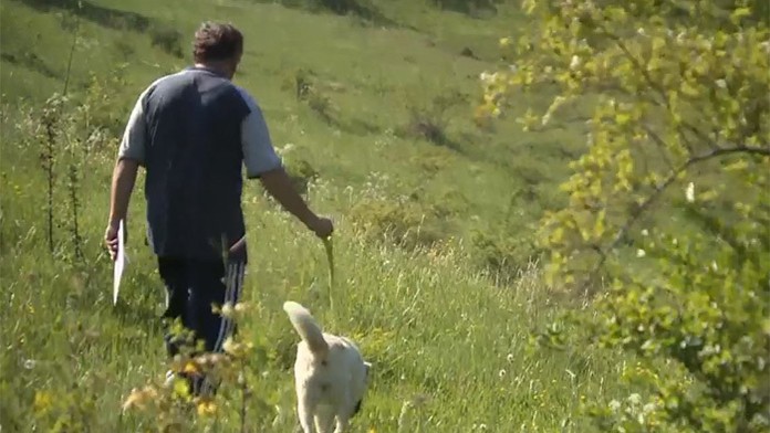 Muž, ktorého sestra nechala zbaviť svojprávnosti.
