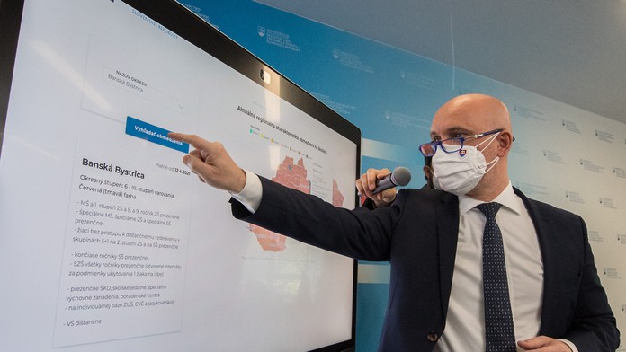 Minister školstva Branislav Gröhling.