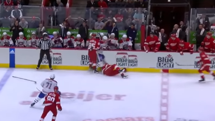 VIDEO: Jubilejný zápas nedohral. Slafkovský nešetrne narazil protihráča, šiel predčasne pod sprchy