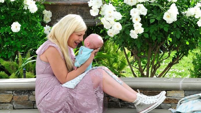 Tori Spelling ukázala svoj rozkošný poklad. Piate dieťatko