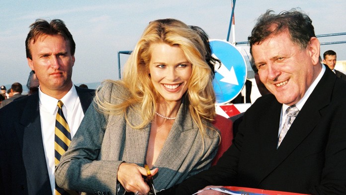 Juraj Zábojník (vľavo) s modelkou Claudiou Schiffer a Vladimírom Mečiarom.