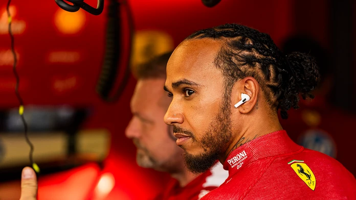 Lewis Hamilton priznal náročnú adaptáciu vo Ferrari: Integrácia do nového tímu neprebieha hladko