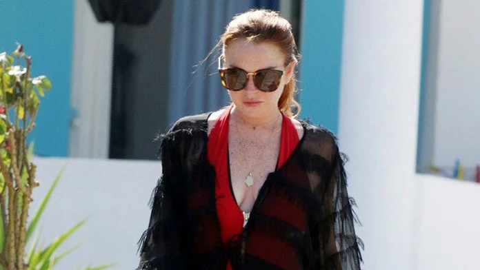 Lindsay Lohan na dovolenke v Grécku