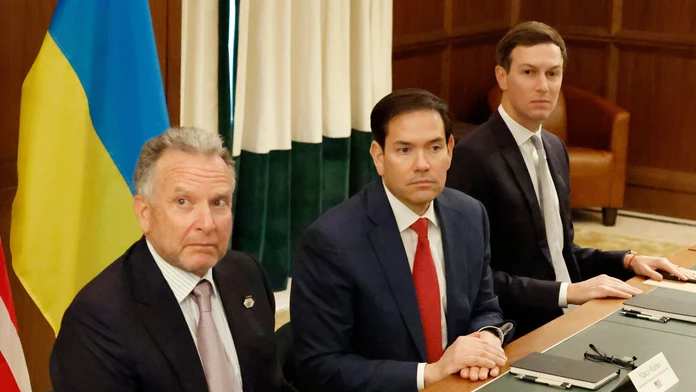Rokovania USA a Ukrajiny sa skončili. Šéf americkej diplomacie ich označil za produktívne