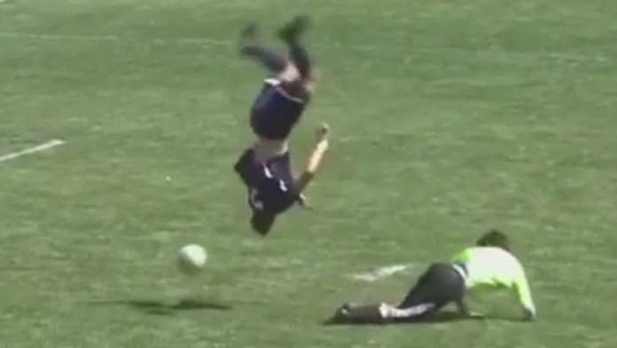 V stredoškolskej lige v USA padol kuriózny gól.