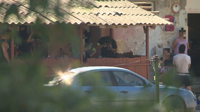 Policajná razia v Seredi.