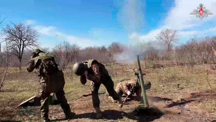 Rusko a Ukrajina sa obviňujú z útokov
