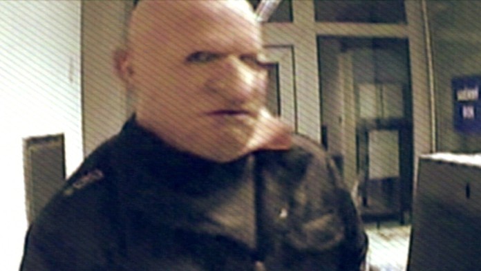 Zamaskovaný Peter Taufer