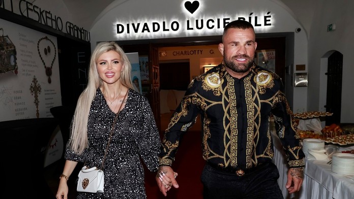 Manželia Vémolovci v pražskom Divadle Lucie Bílej