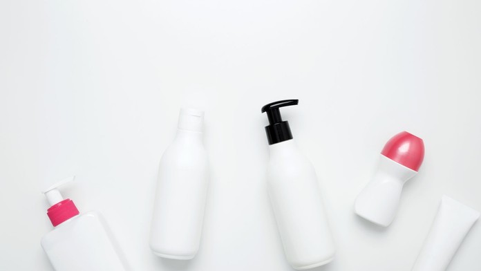 Poriadne si pozrite obal. ÚVZ upozorňuje na viacero nebezpečných kozmetických výrobkov