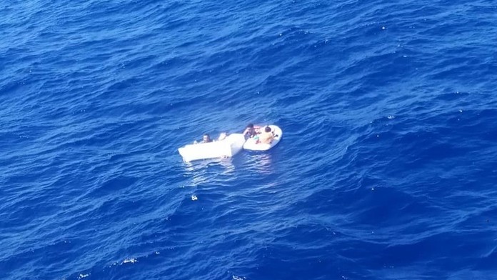 Stroskotancov našli 112 km od pobrežia Venezuely.