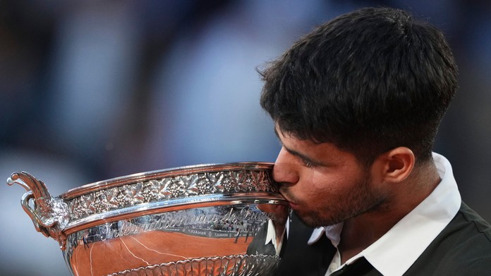 Alcaraz symbolicky napodobnil svoj najväčší idol. „Najlepšie finále v histórii,“ reagujú osobnosti