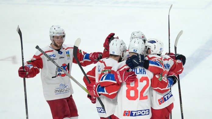Veľké prekvapenie na ľade Zvolena. Domáci spravili v predĺžení školácku chybu, tá ich stála zápas