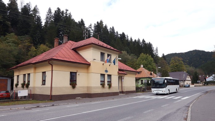 Chcú blokovať cestu. Obyvatelia obce na Horehroní organizujú protest proti cenám energií