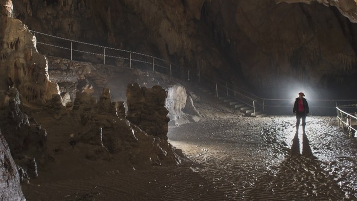 Po pondelkových záplavách zaplavilo aj jaskyňu Domica. 