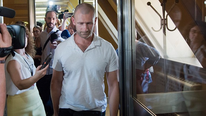 Na snímke vpravo riaditeľ resocializačného centra Čistý deň v Galante Peter Tománek