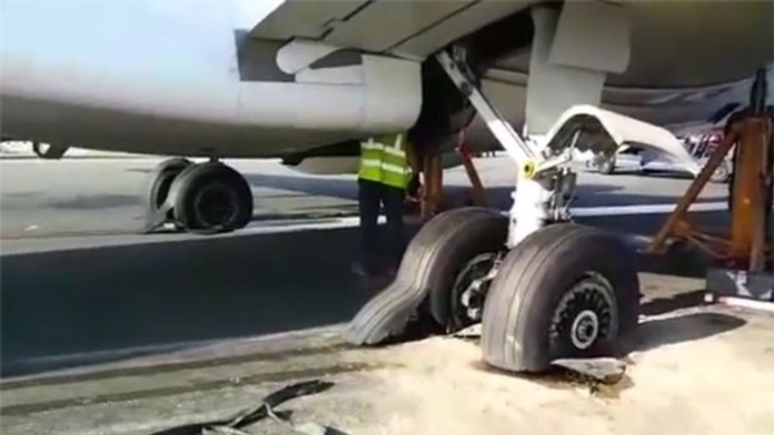 Na letisku v Belehrade pristálo lietadlo s prasknutými gumami