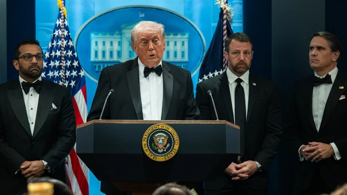 Trump oznámil Kongresu, že nepriateľské akcie v Iráne boli ukončené. Koniec vojny to však nemusí znamenať