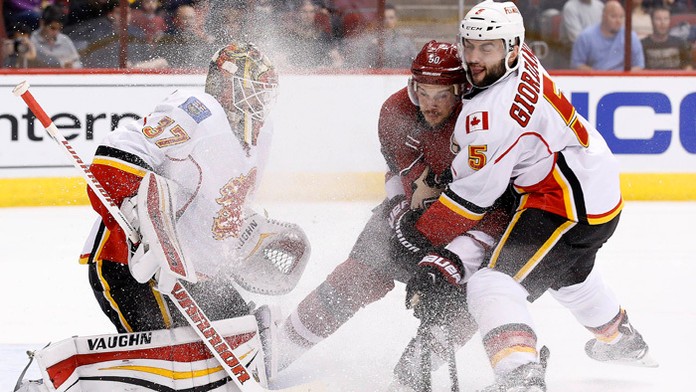 Hokejisti Washingtonu Capitals zvíťazili v noci na utorok na domácom ľade nad Columbusom 4:1.