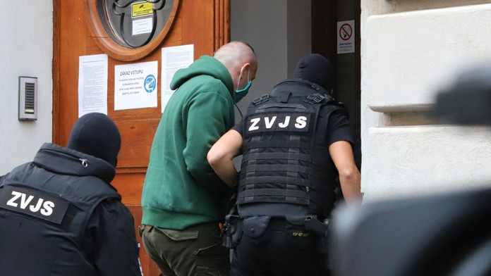 Adela a Dano v ľadovej kadi