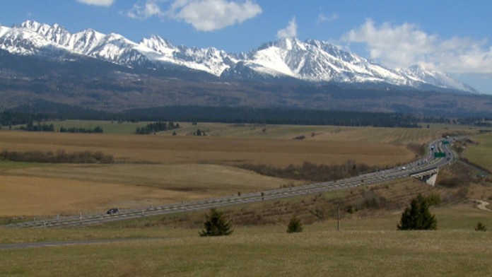 Diaľnica pod Tatrami.