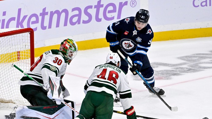 VIDEO: V NHL sa darilo brankárom, dva duely rozhodol jediný gól. Colorado potvrdilo skvelú formu