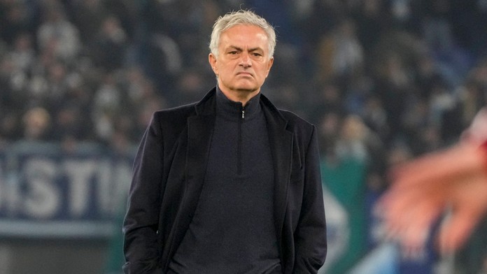 Mourinho skončil na lavičke AS Rím. Kontrakt pôvodne platil do júna