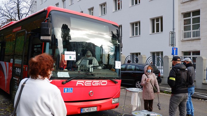 Speváčka Věra Martinová a jej priateľ Květoslav Zmrhal na archívnej snímke z roku 2018.