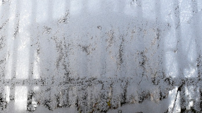 Pozor na nočné mrazy: Na väčšine Slovenska sa môže ochladiť až na mínus sedem stupňov