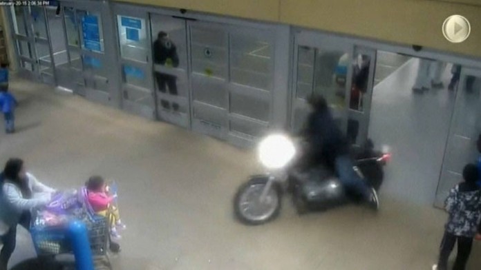 Motorkár v obchodnom centre