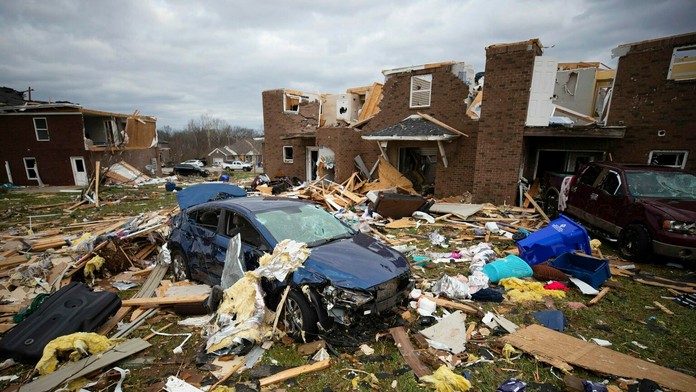 Spúšť po tornádach v USA