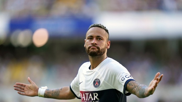 Arabi kúpili možno najzarábajúcejšiu reklamu. Neymar dostane bežný týždenný plat každú minútu