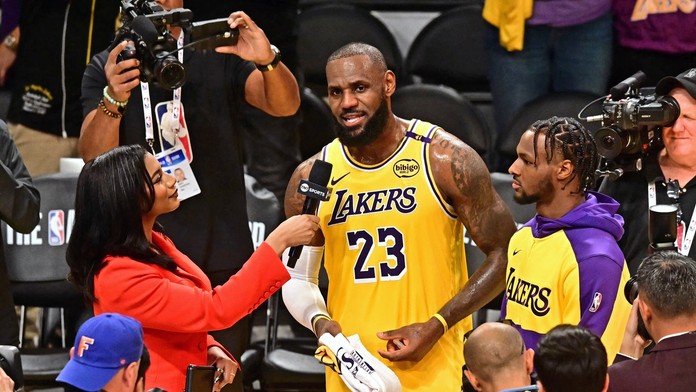 Ďalší míľnik v kariére LeBrona Jamesa. Prekonal bradatý rekord Kareema Abdula-Jabbara