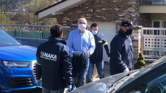 Skladník počas mikrospánku.