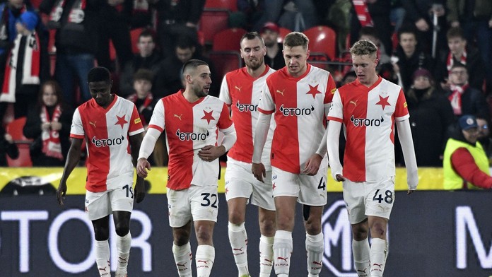 Česká liga: Vallo rozhodol o víťazstve Karvinej, Slavia si v derby poradila aj bez Schranza