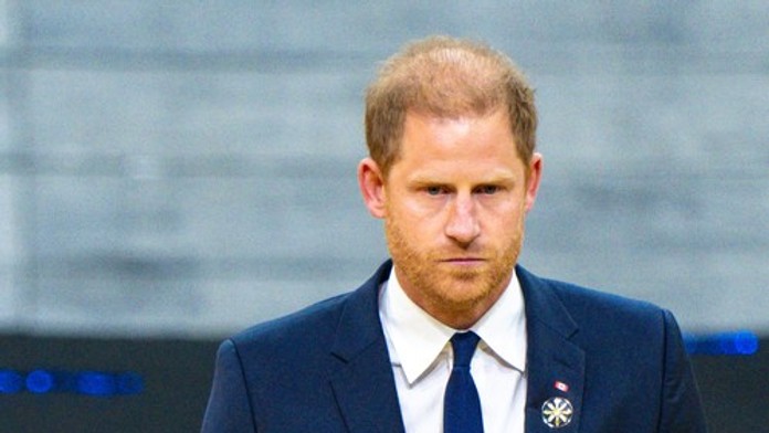 Súkromné rozhovory s princom Harrym nie sú možné, tvrdí zdroj z paláca. Prezradil dôvody kráľovských sporov