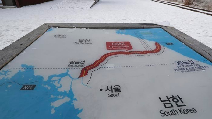 V Melbourne vrazilo auto do ľudí.