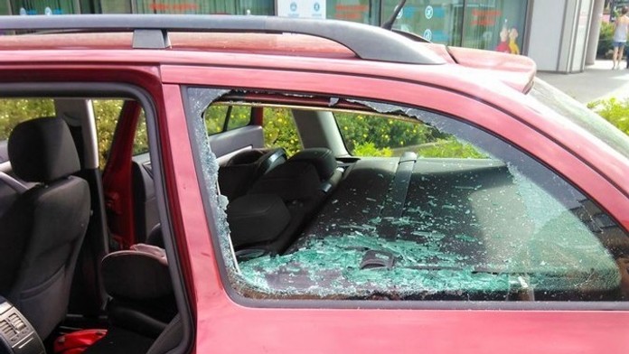 Automatický systém zamkol dieťa v rozhorúčenom aute v Zlíne