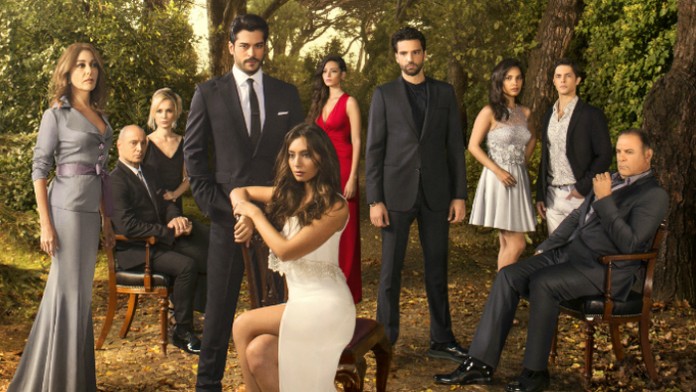 Útočník Atlética Antoine Griezmann jasá po zásahu v zápase LM proti Chelsea.