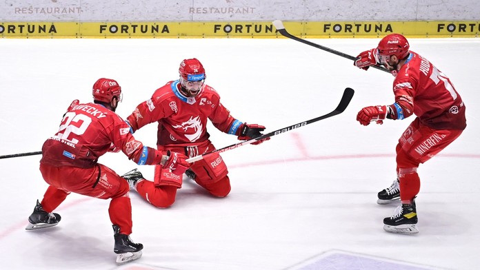 Famózny Hudáček zariadil triumf Třinca v Lige majstrov. Vítkovice nedohrali