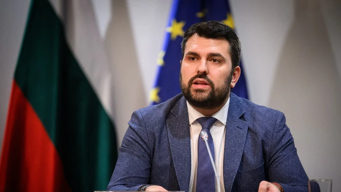 Otvára sa cesta pre Putinov príchod na samit do Budapešti. Ochotu povoliť prelet prejavila prvá krajina