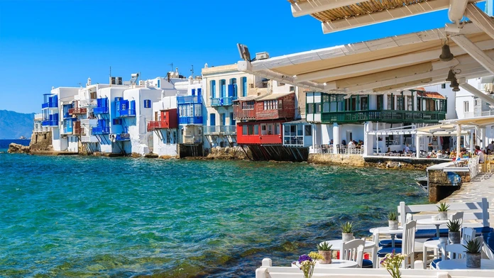 Turisti zostali na gréckom ostrove v poriadnom šoku. Za dva drinky zaplatili šialenú sumu