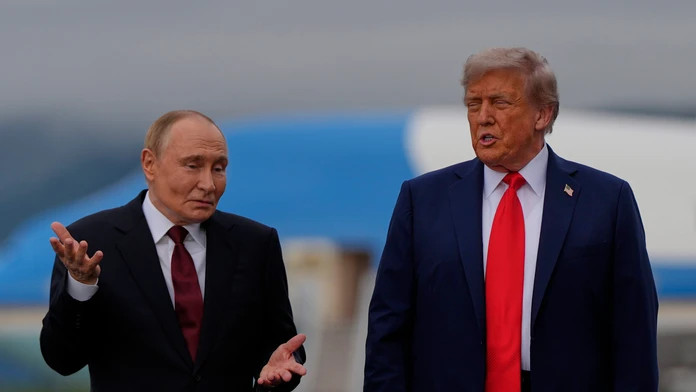 Riaditeľ MI6: Nič nenasvedčuje tomu, že by chcel Putin rokovať o mieri