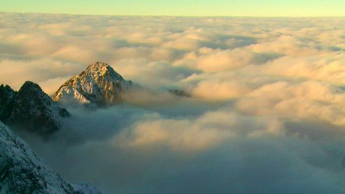 Vysoké Tatry v oblakoch