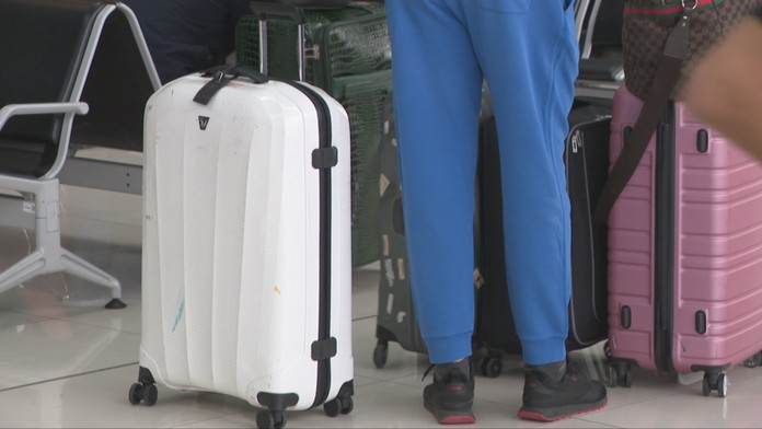 Lacná letenka, predražená batožina. Prieskum sa pozrel na zákerné taktiky leteckých spoločností