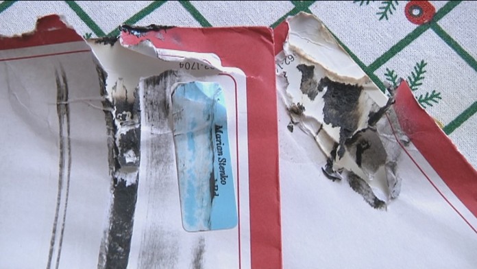 Našla si dotrhané a zašpinené obálky, vraj bola na chybe schránka