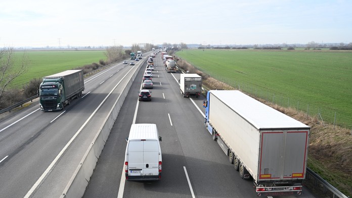 Na snímke je diaľnica 