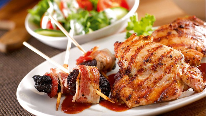 Kurací steak s grilovanou slivkou (vitana)